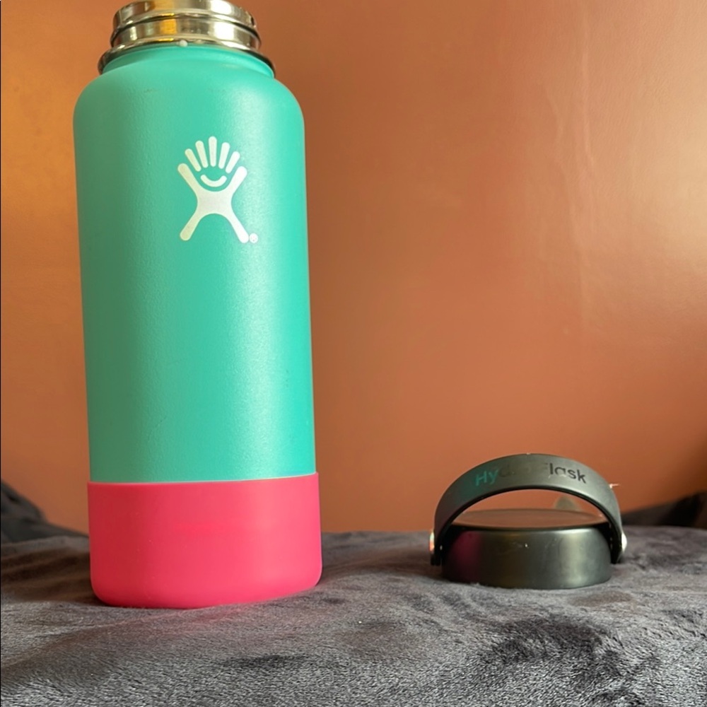 Hydro Flask Aqua and Coral Bottle with Black Lid